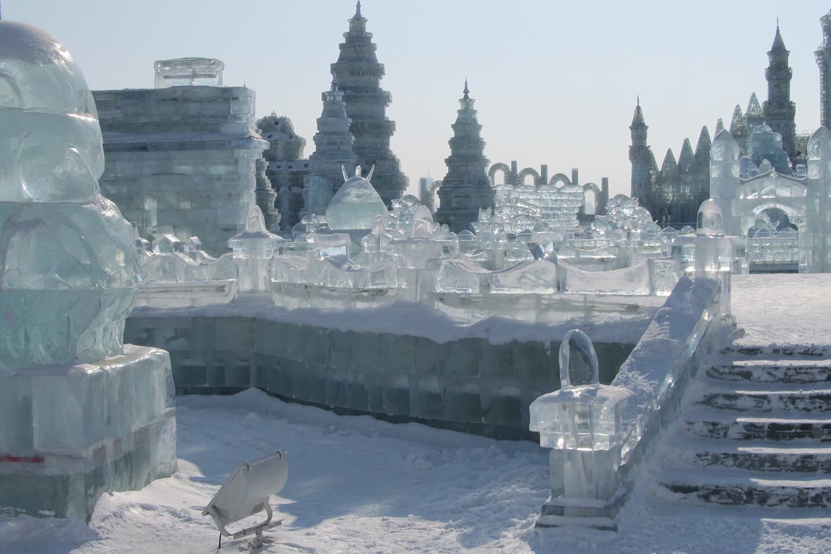 Reservations and queues for popular in-park attractions - Harbin Ice and Snow World